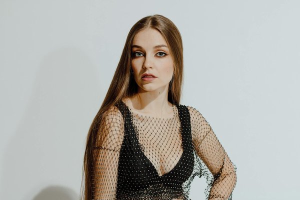 Explore Liverpool's Hidden Gems: The Ultimate Guide to Fashionable Midi Skirts and Cultural Treasures